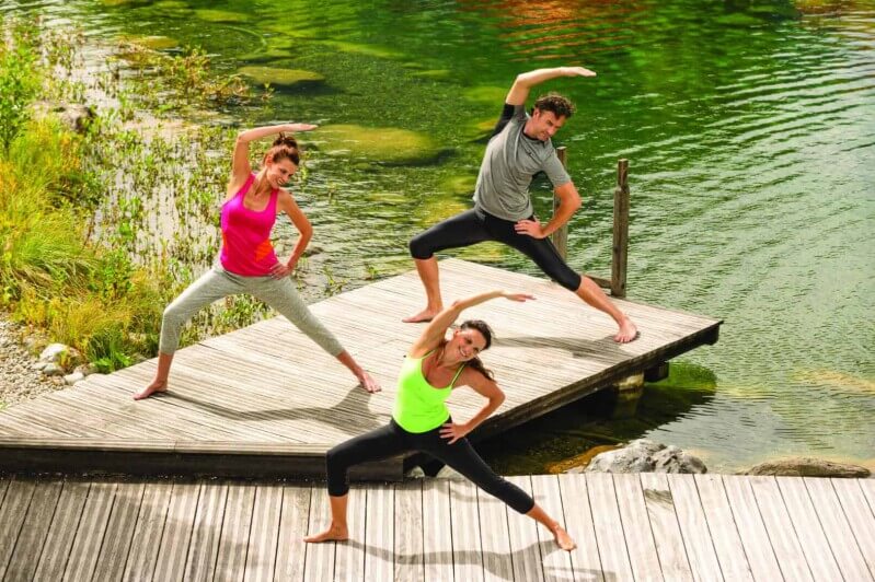 Yoga am Badeteich