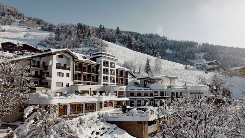 Sporthotel Alpina Alpendorf in St. Johann im Pongau direkt an der Piste